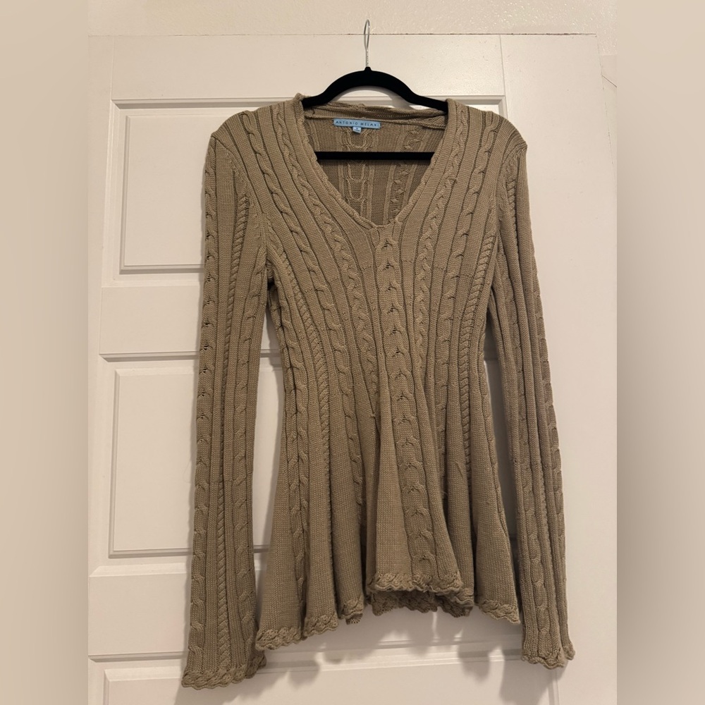 Women's Cable Knit Sweater - Tan